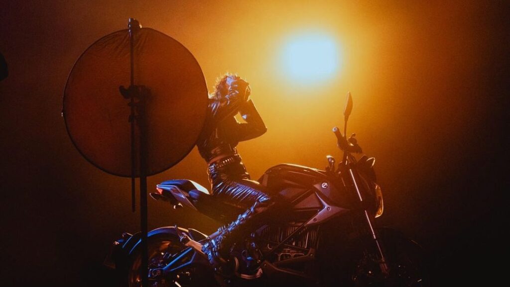 Dove Lighting Set Lighting Technician